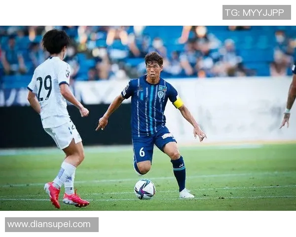 广岛三箭迎战福冈黄蜂争夺联赛关键三分全力以赴展现球队风采 广岛三箭迎战福冈黄蜂争夺联赛关键三分全力以赴展现球队风采