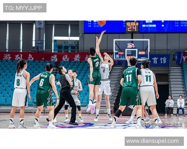 南京同曦与上海男篮激战正酣谁将赢得这场精彩对决