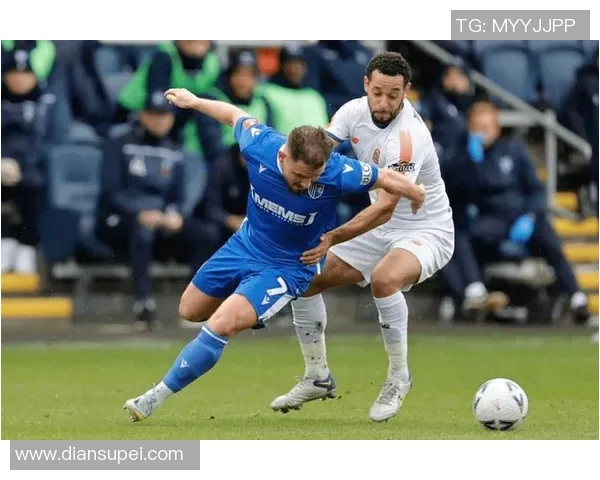 吉灵汉姆与贝利的激烈对决揭示足球战术与团队协作的深刻内涵